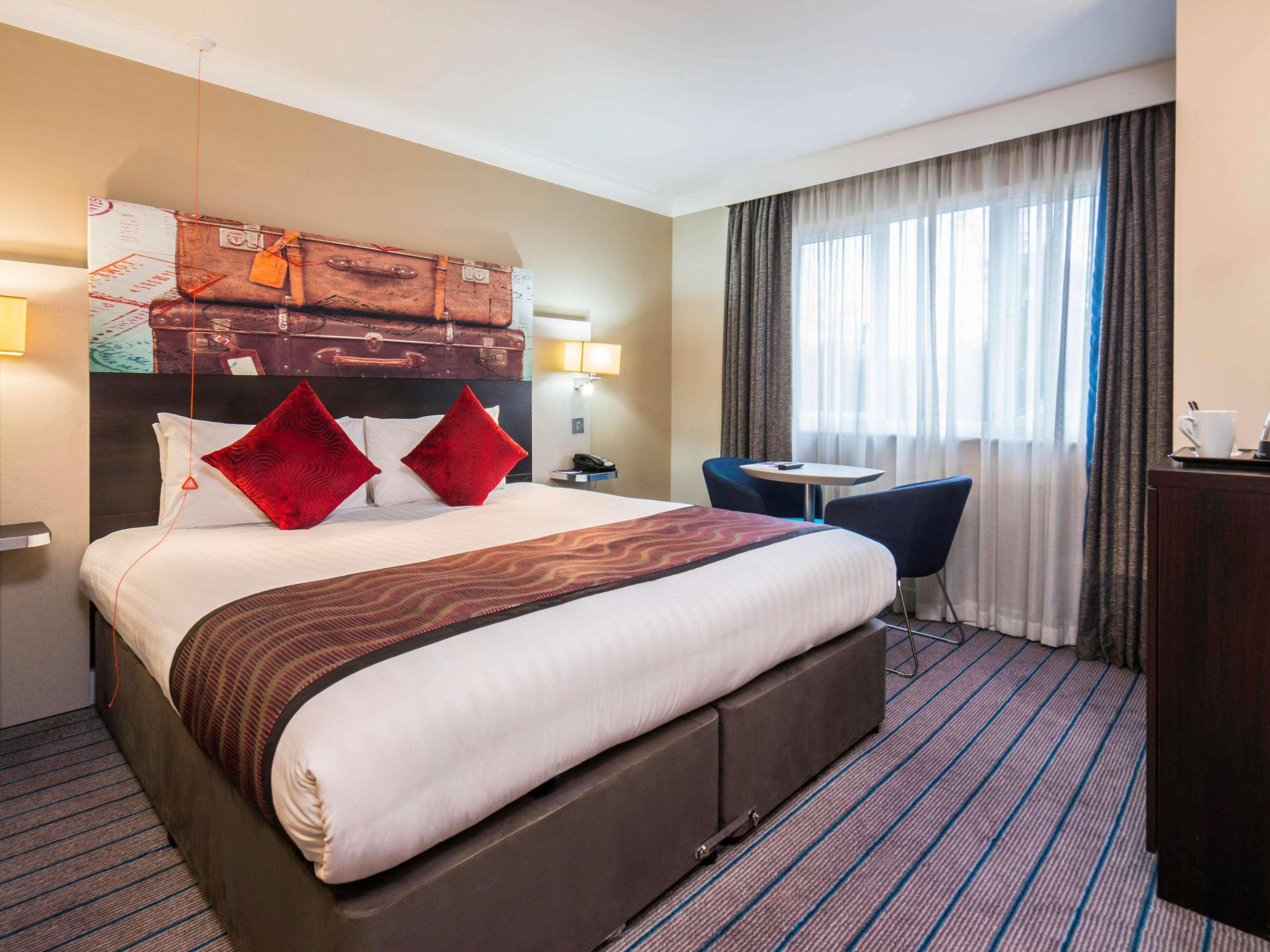 Mercure London Heathrow Airport 4*