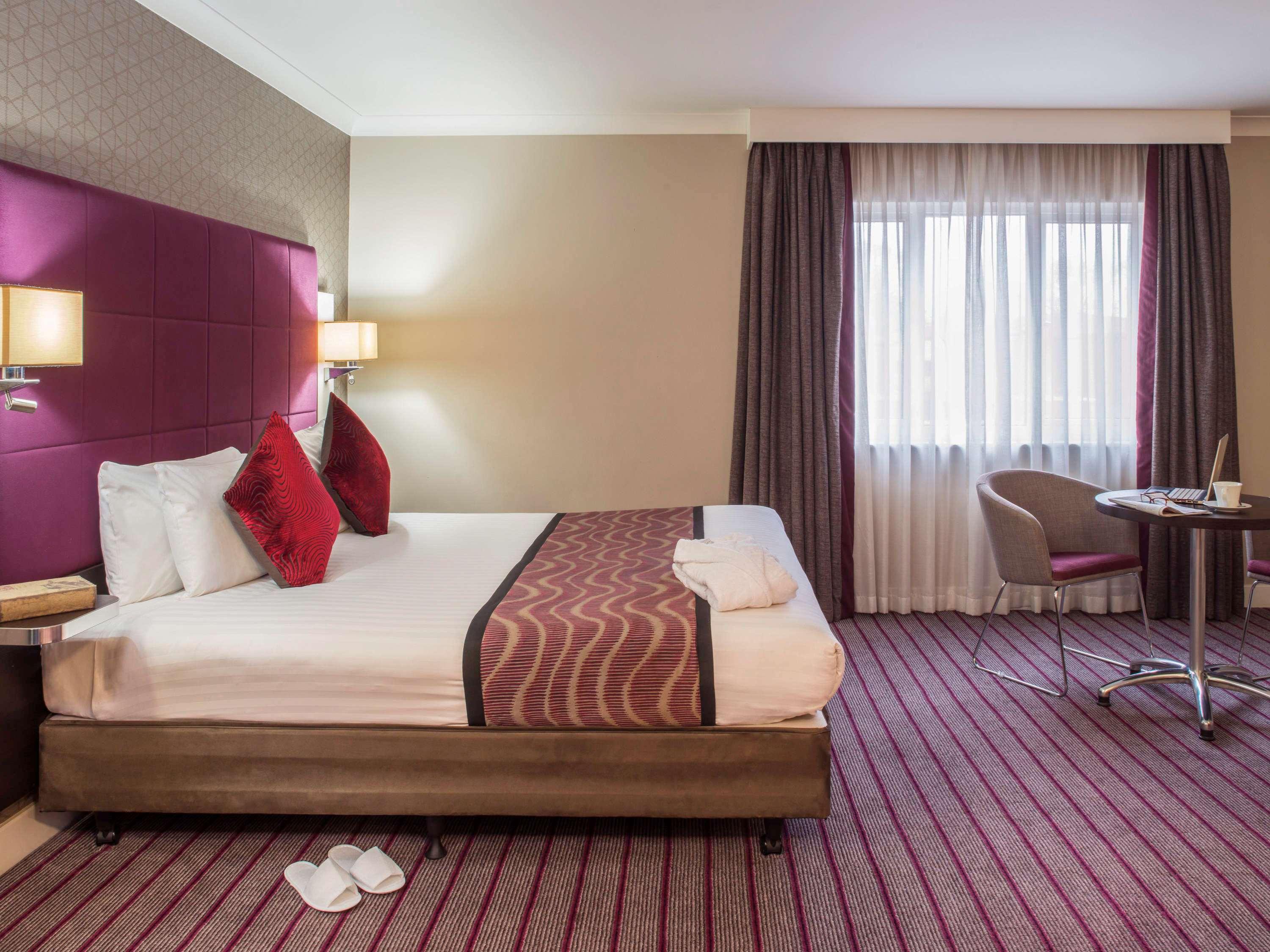 Mercure London Heathrow Airport 4* Хитроу