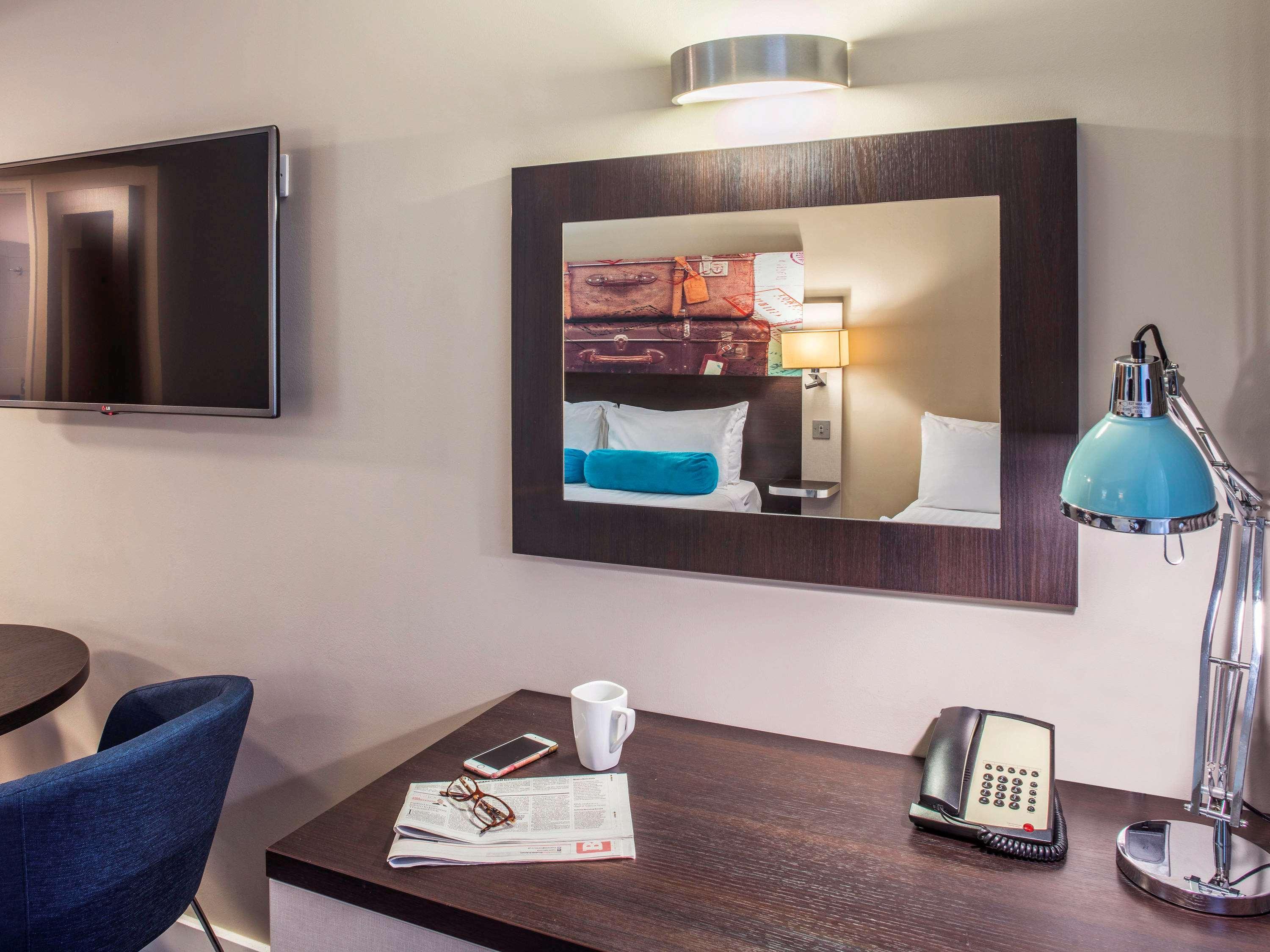 Mercure London Heathrow Airport Хитроу