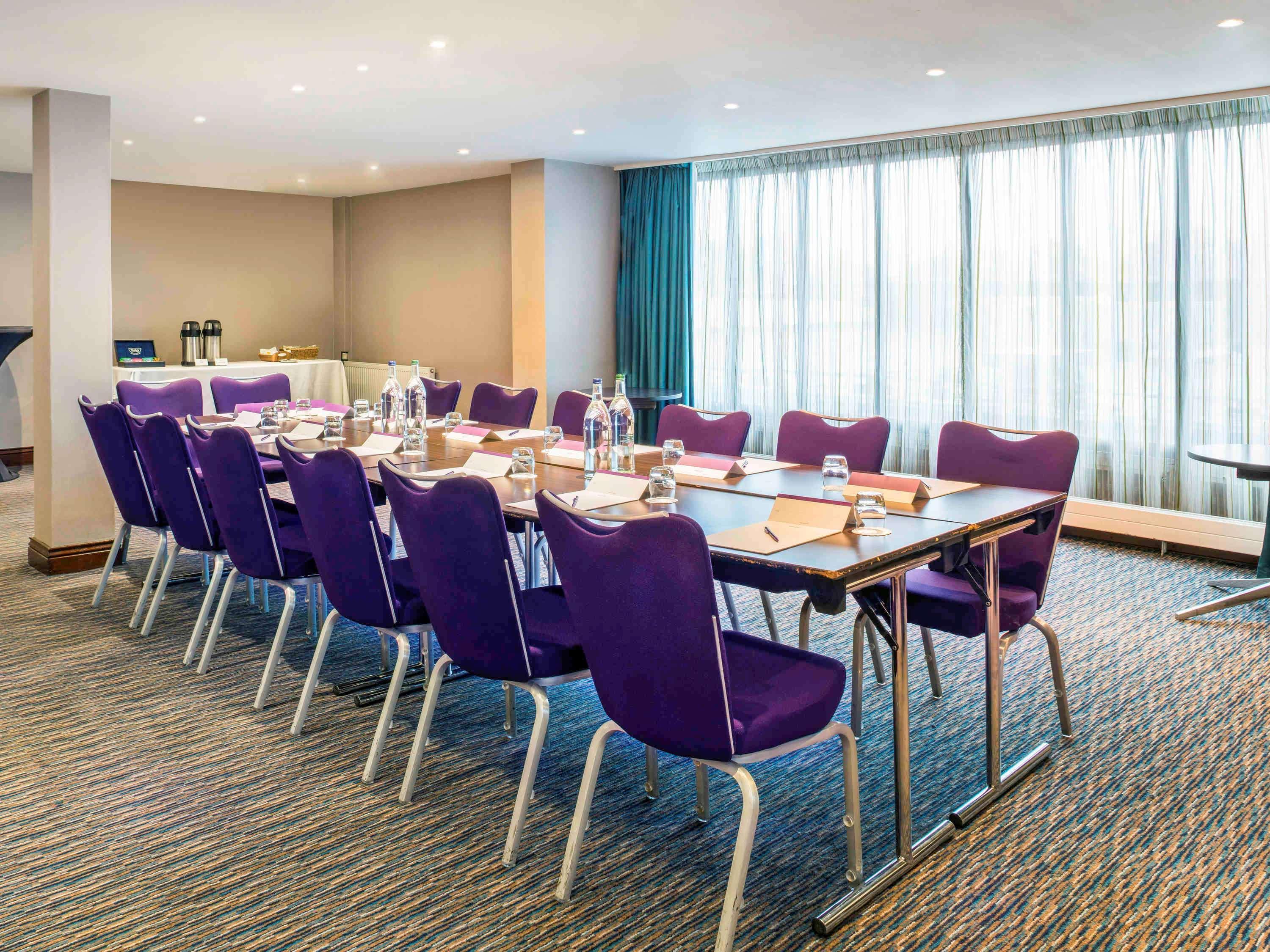 Mercure London Heathrow Airport Отель Хитроу