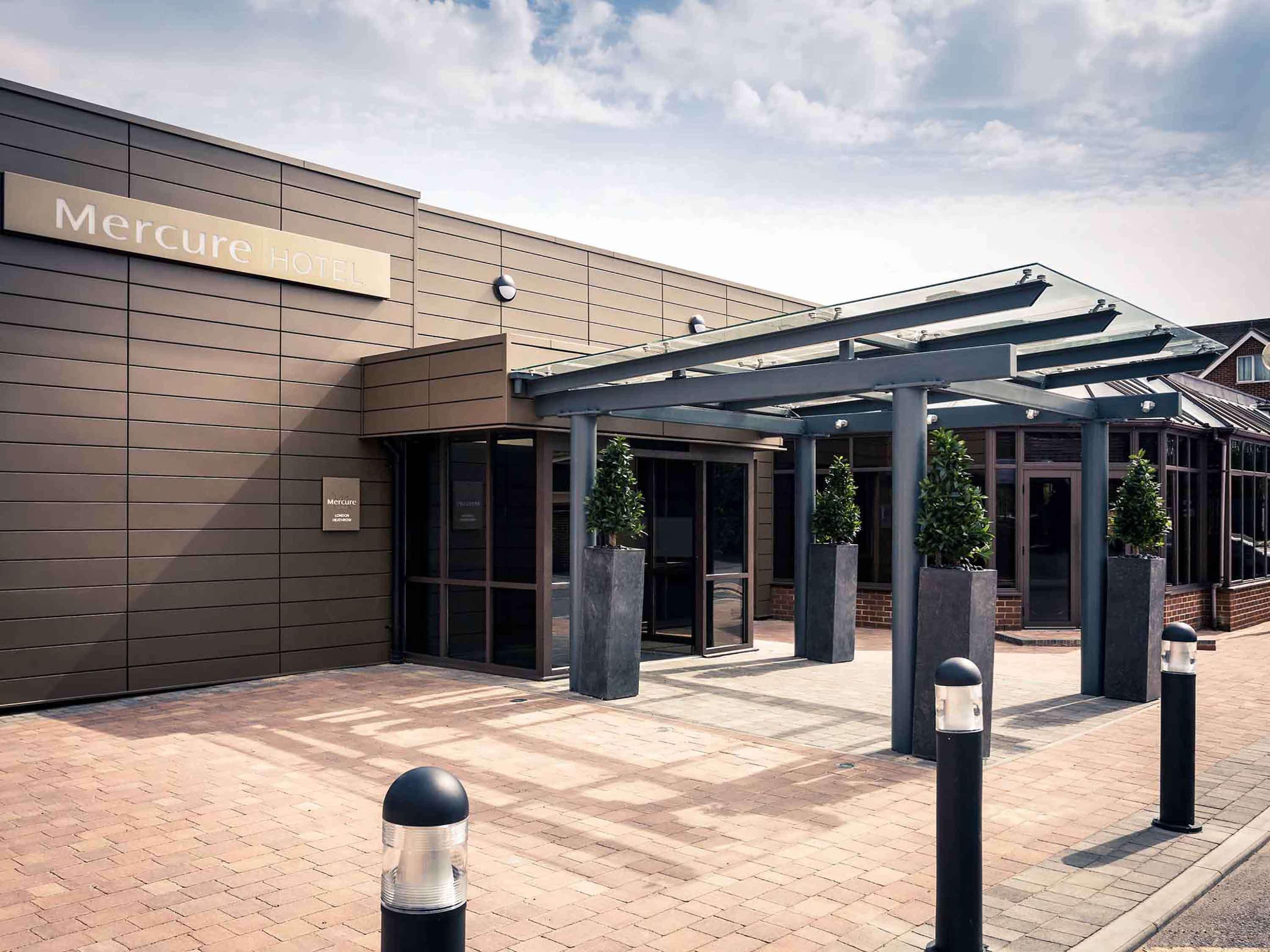 Mercure London Heathrow Airport Отель