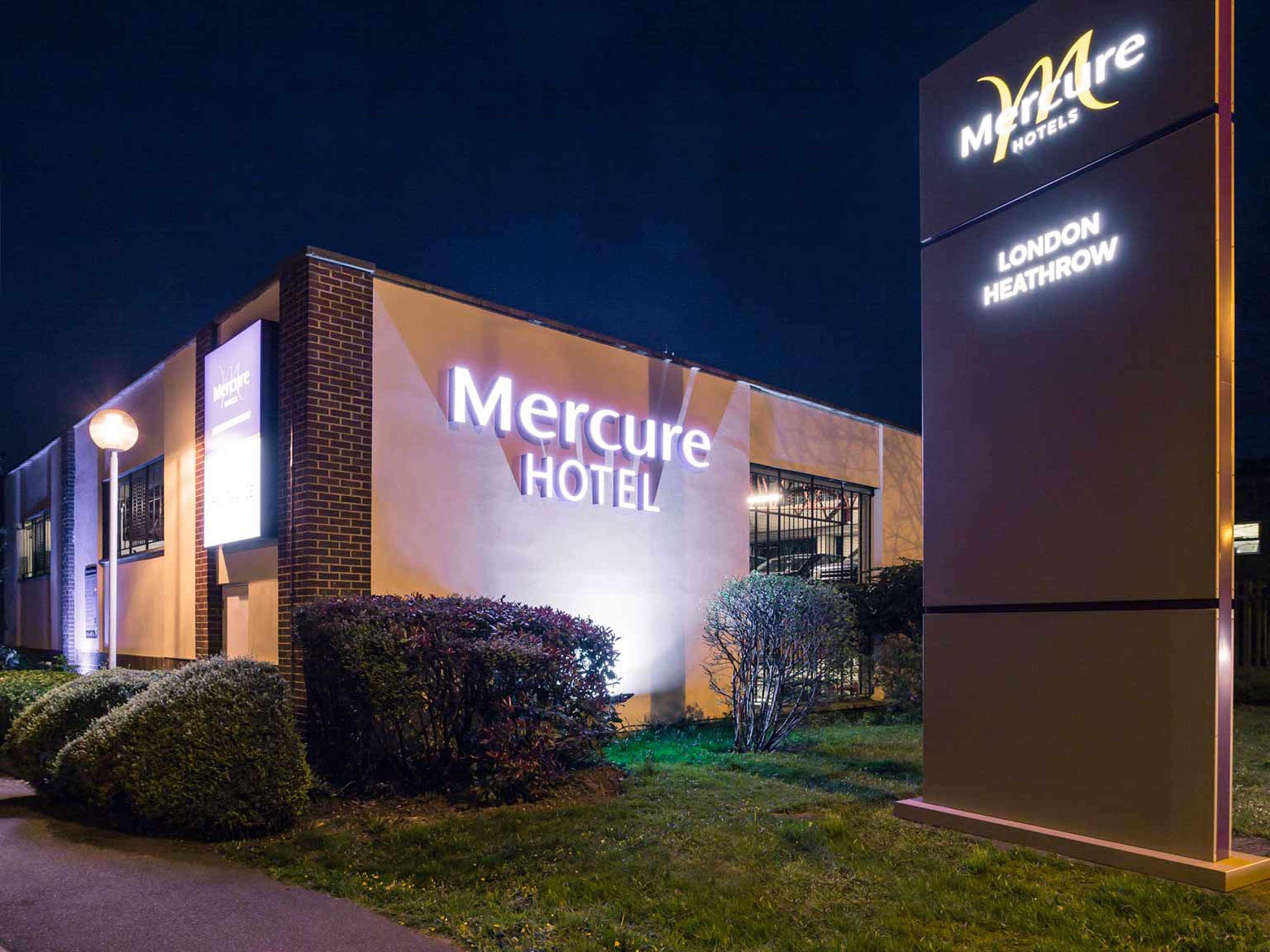 Отель Mercure London Heathrow Airport 4*