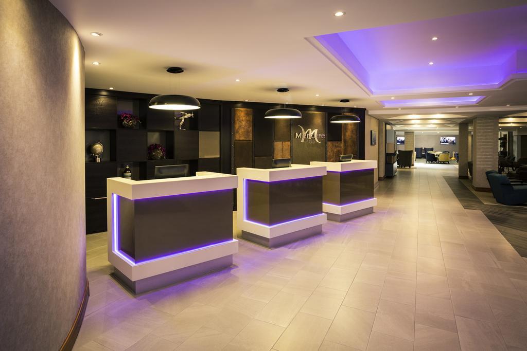 Отель Mercure London Heathrow Airport Хитроу