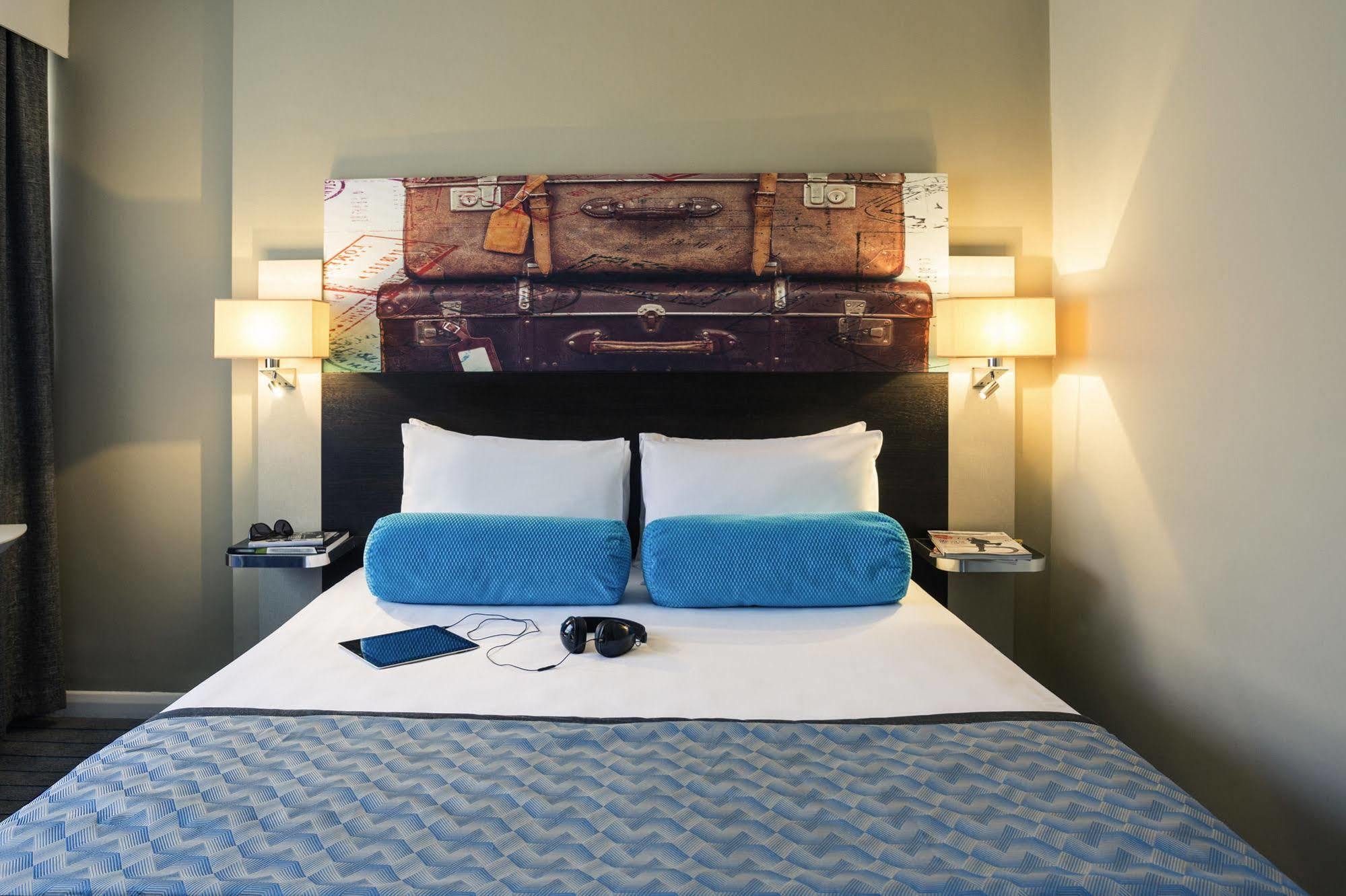 Отель Mercure London Heathrow Airport 4*