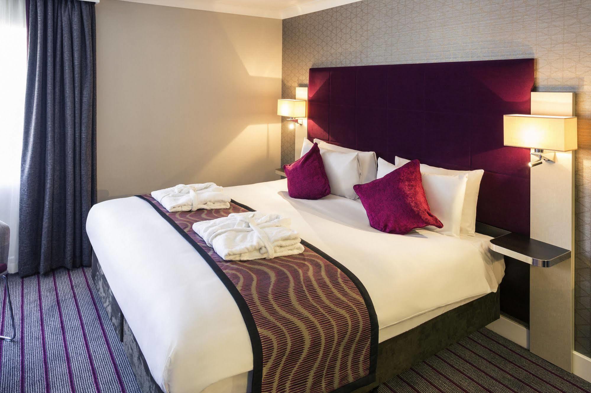 Mercure London Heathrow Airport Отель 4*